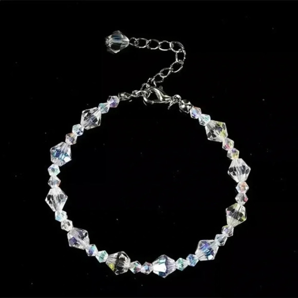 Aurora Borealis Conical Crystal Bead Bracelet - Picture 3 of 3